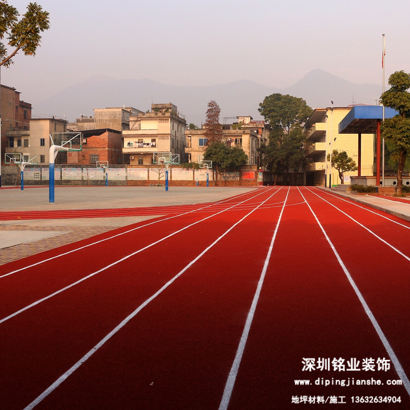 塑胶跑道总是红色的原因