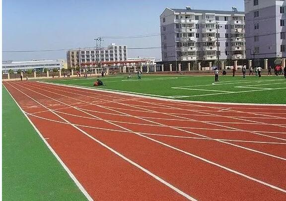 校园塑胶跑道在施工中的一些注意事项